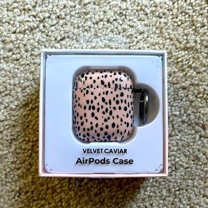 AirPods case NWT
